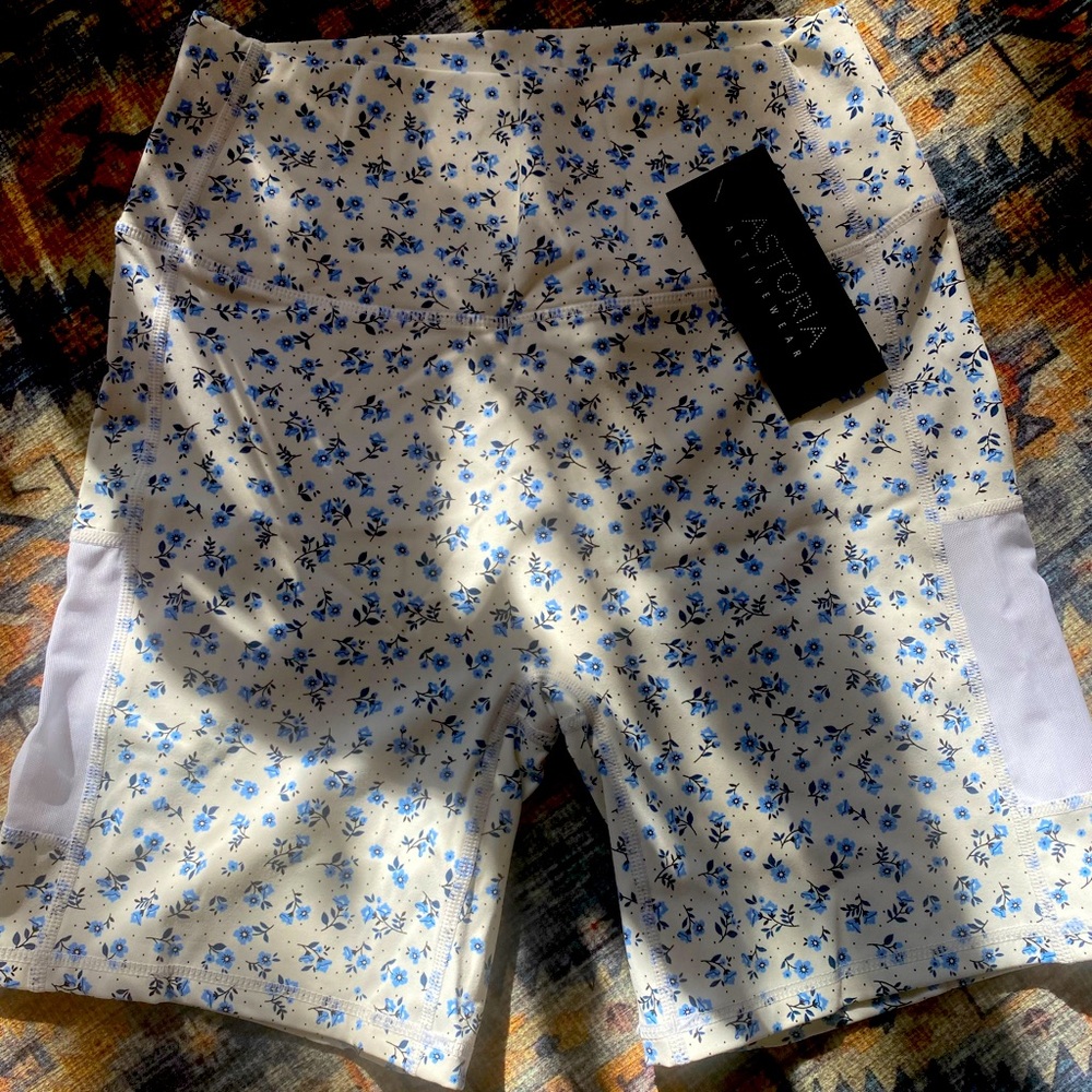 NWT Astoria biker shorts